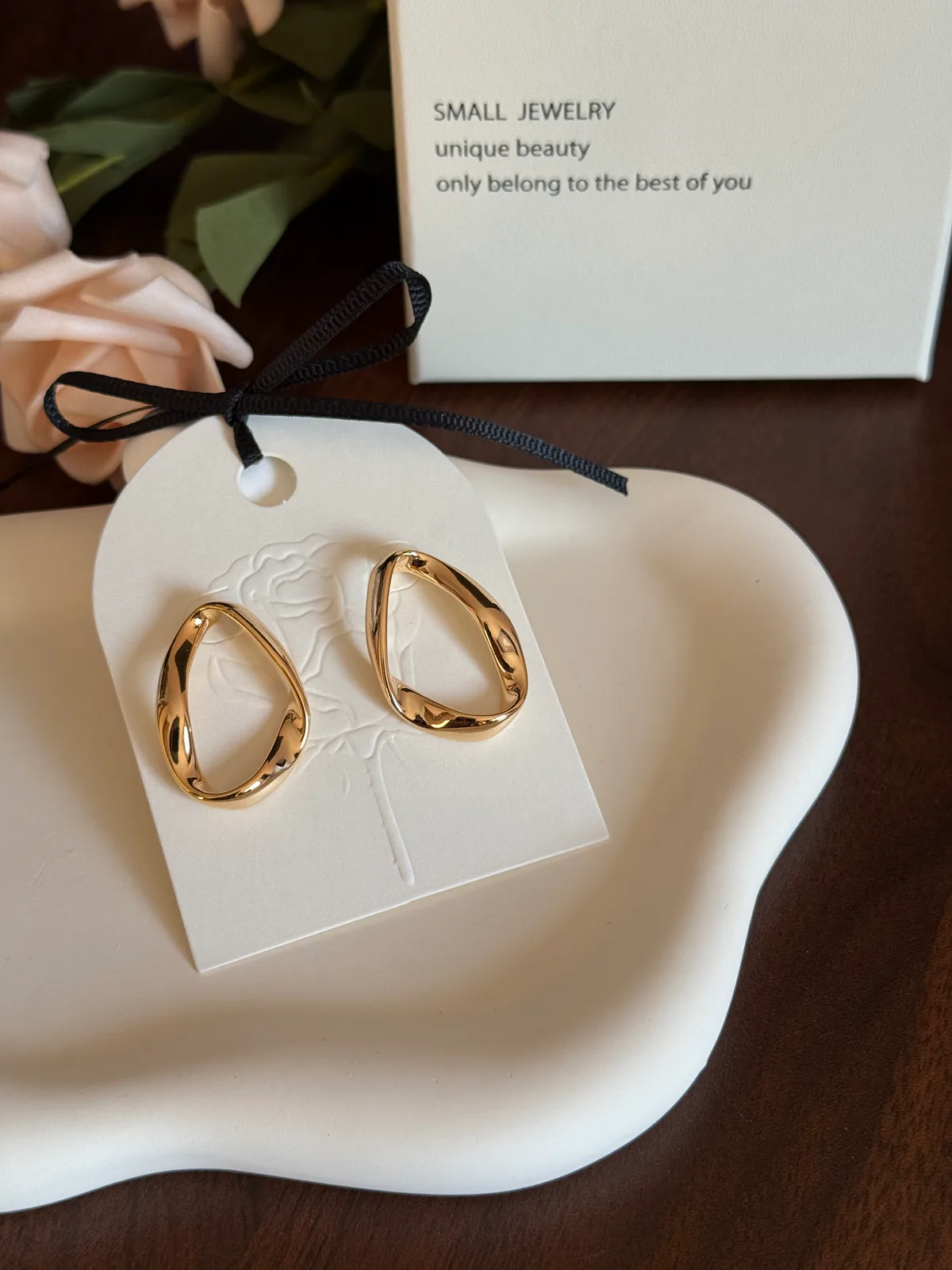 LUM GOLD EARRINGS #9